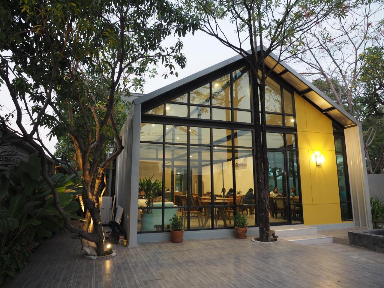 Warila Hotel Samut Prakan Exterior foto