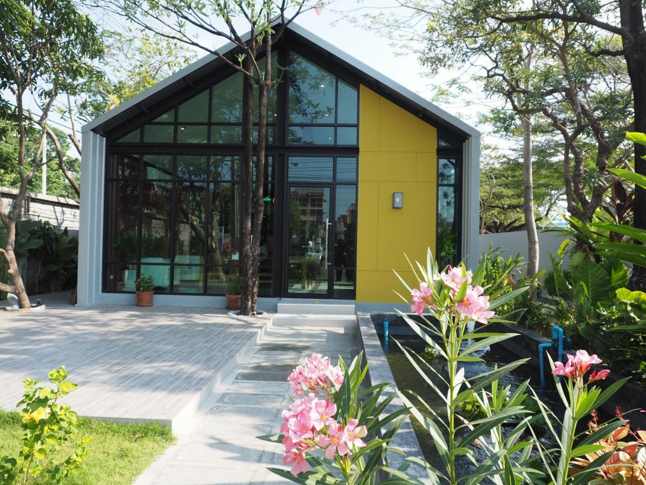 Warila Hotel Samut Prakan Exterior foto
