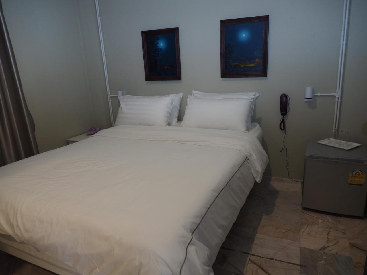 Warila Hotel Samut Prakan Exterior foto
